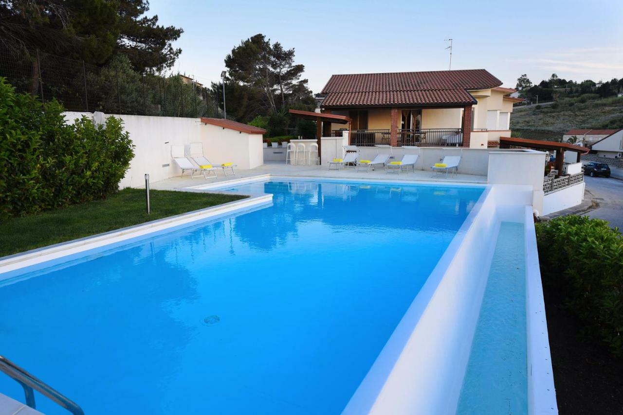 Villa Piscina Sul Mare Alcamo Marina Exterior photo